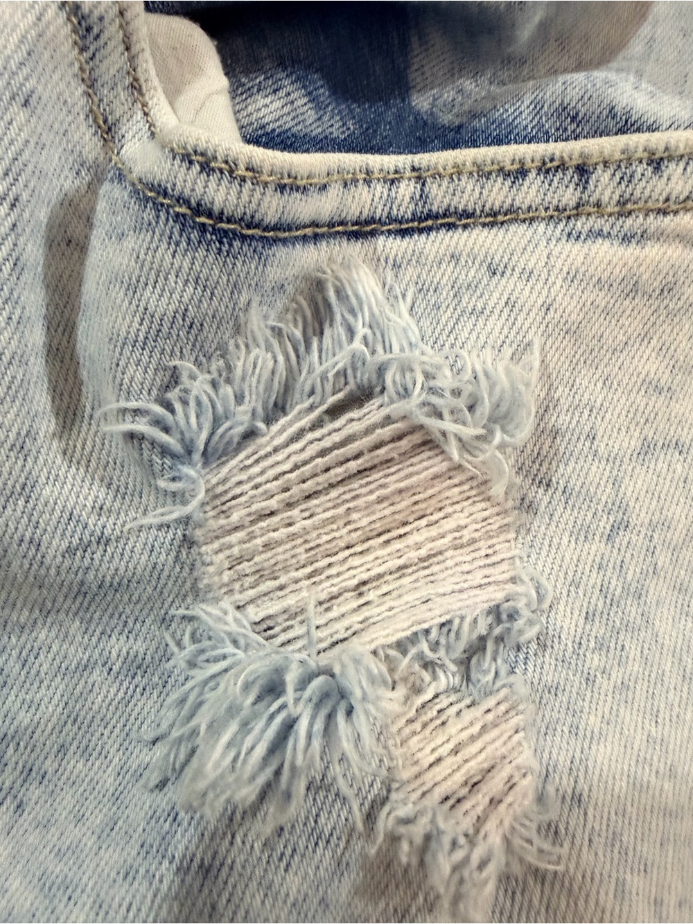 Risen Light Wash Ripped Ankle Jeans - Women's Cropped - Picture 4 of 7